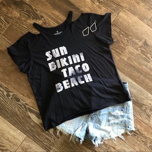 American Eagle Distressed T-shirt size M